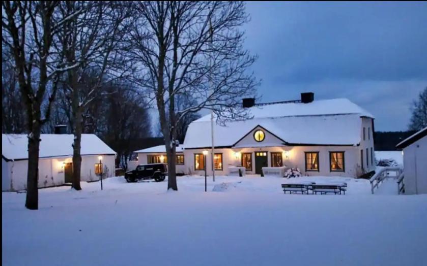 Bergby Herrgard Grisslehamn Exterior foto